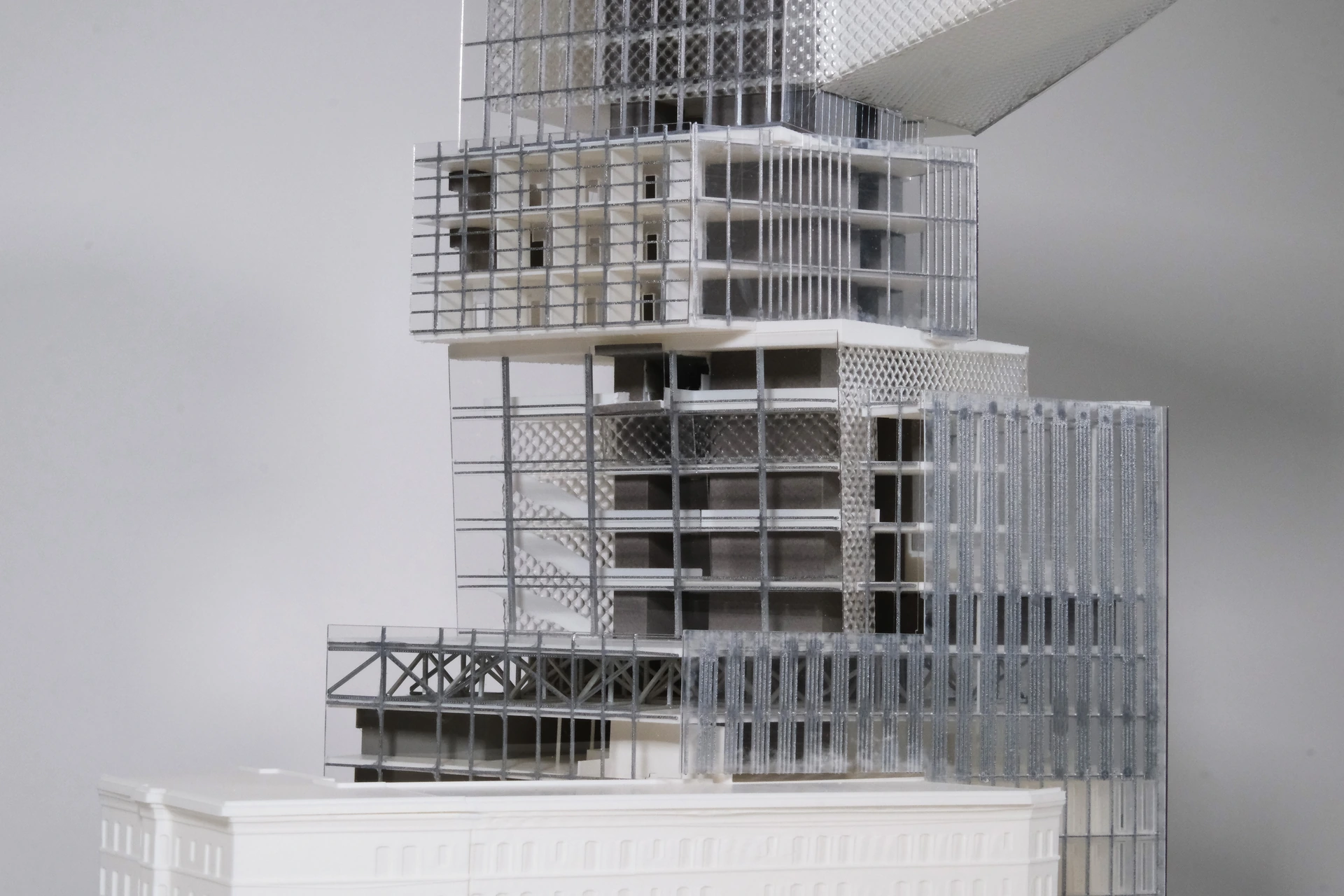 Vertical campus model: structure, transparency, and overlap